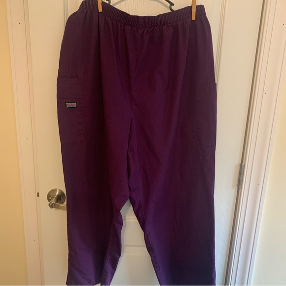 Scrub Star Top Size XL Black/Flowers Cherokee Purple Pants Woman Scrubs Size 2XL - Picture 5 of 9